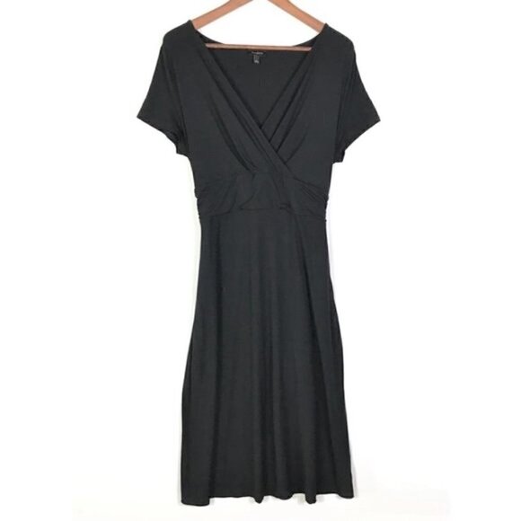 Talbots Black Stretch Knit Short Sleeve Flare Midi - Picture 1 of 4